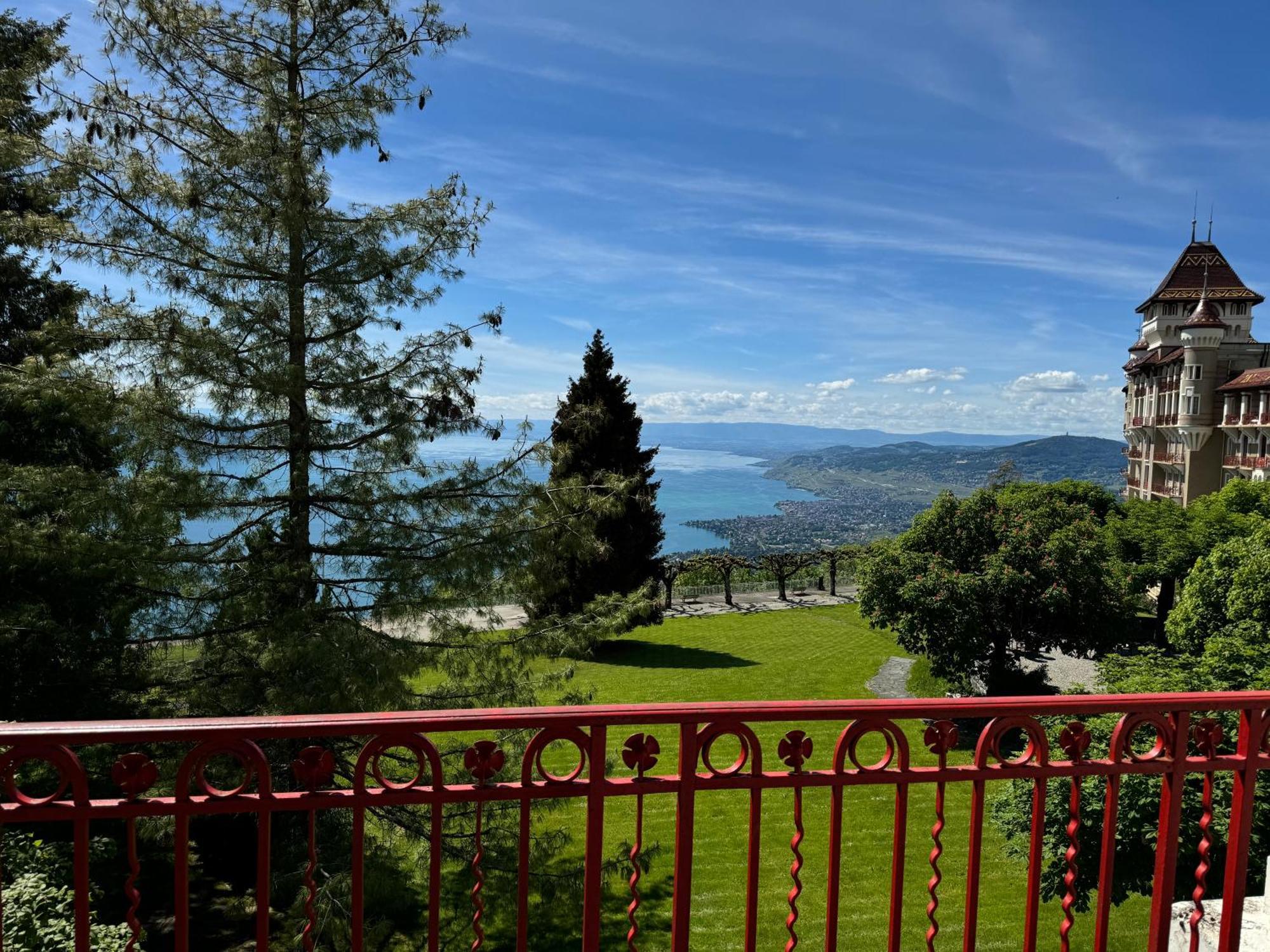 Buffet De La Gare Hotel Montreux Eksteriør billede